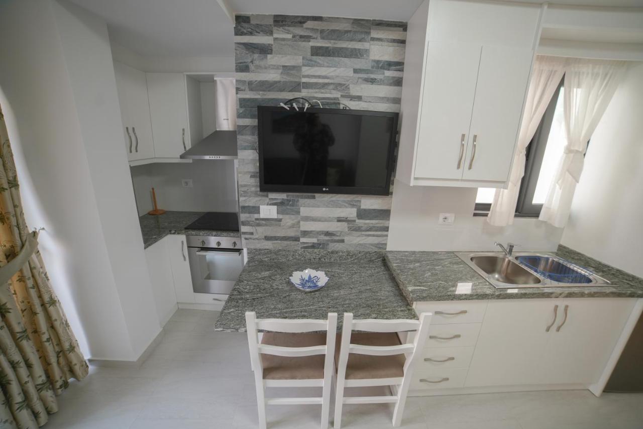 City Glow Apartments Sarandë Exterior foto