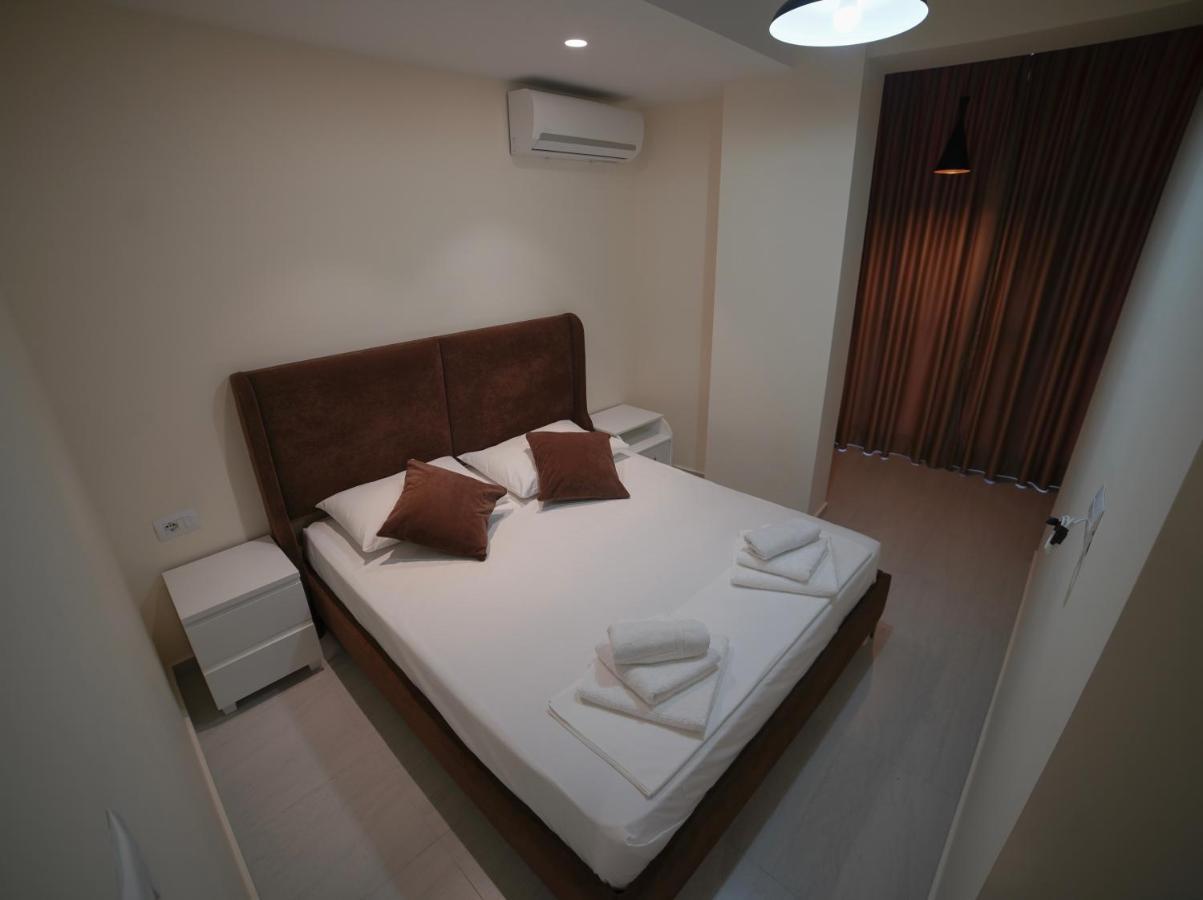 City Glow Apartments Sarandë Exterior foto