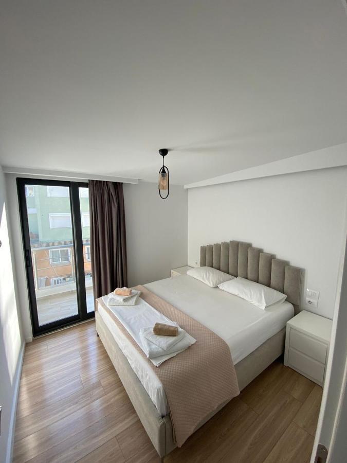 City Glow Apartments Sarandë Exterior foto