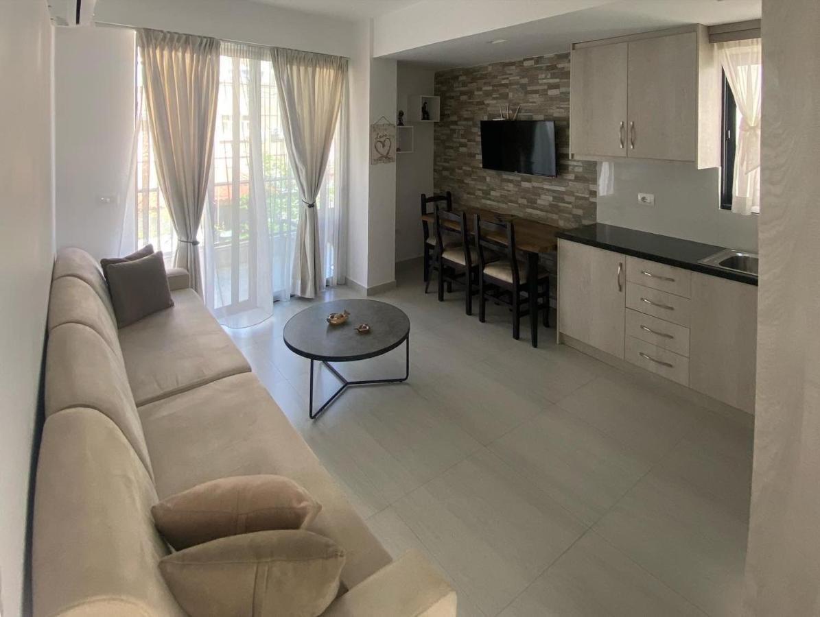 City Glow Apartments Sarandë Exterior foto